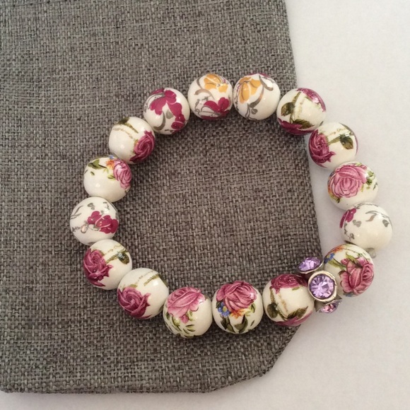 Floral Ceramic Bead stretch bracelet New - Picture 1 of 3